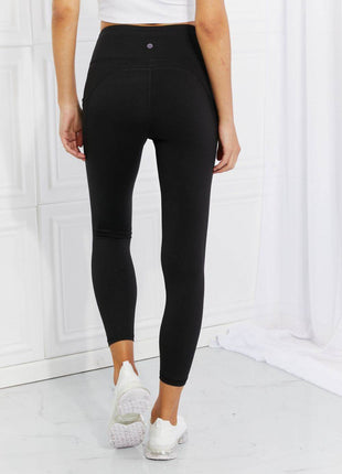 Leggings Depot Full Size Strengthen and Lengthen Reflective Dot Active Leggings - MimiStylez