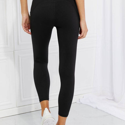 Leggings Depot Full Size Strengthen and Lengthen Reflective Dot Active Leggings - MimiStylez