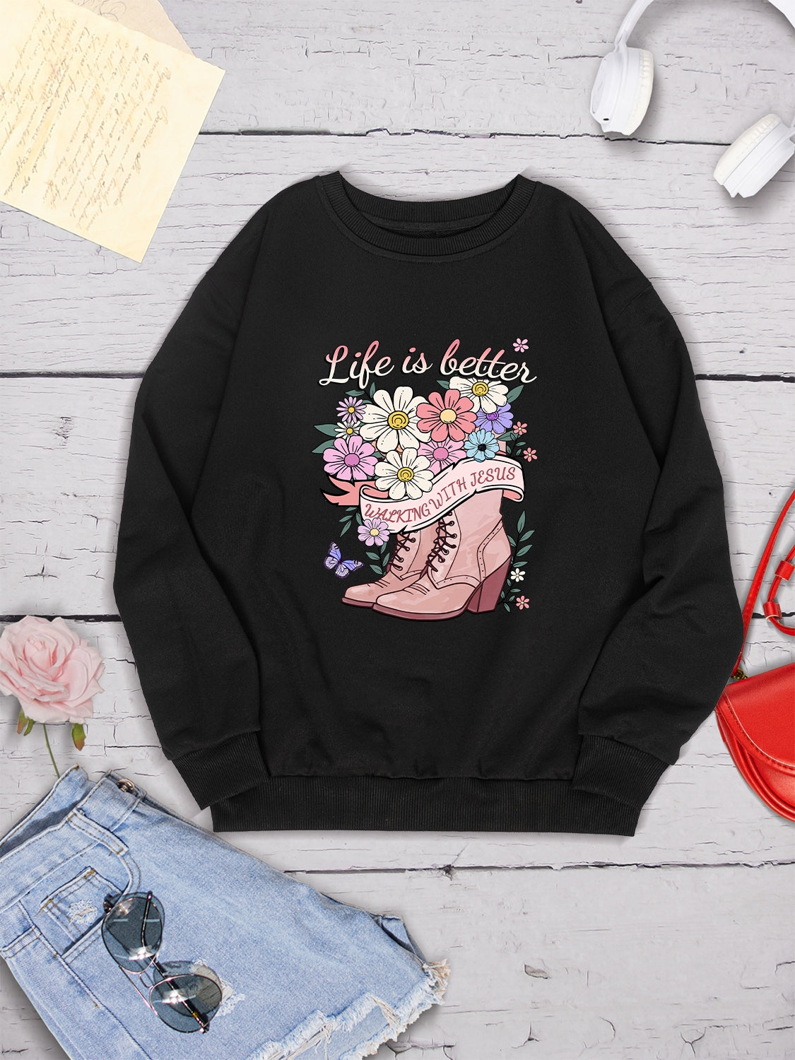 Graphic Round Neck Long Sleeve Sweatshirt