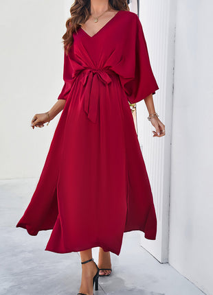 Vestido de manga tres cuartos con cuello en V y abertura anudada