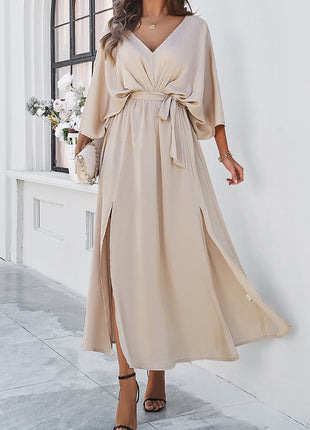 Vestido de manga tres cuartos con cuello en V y abertura anudada