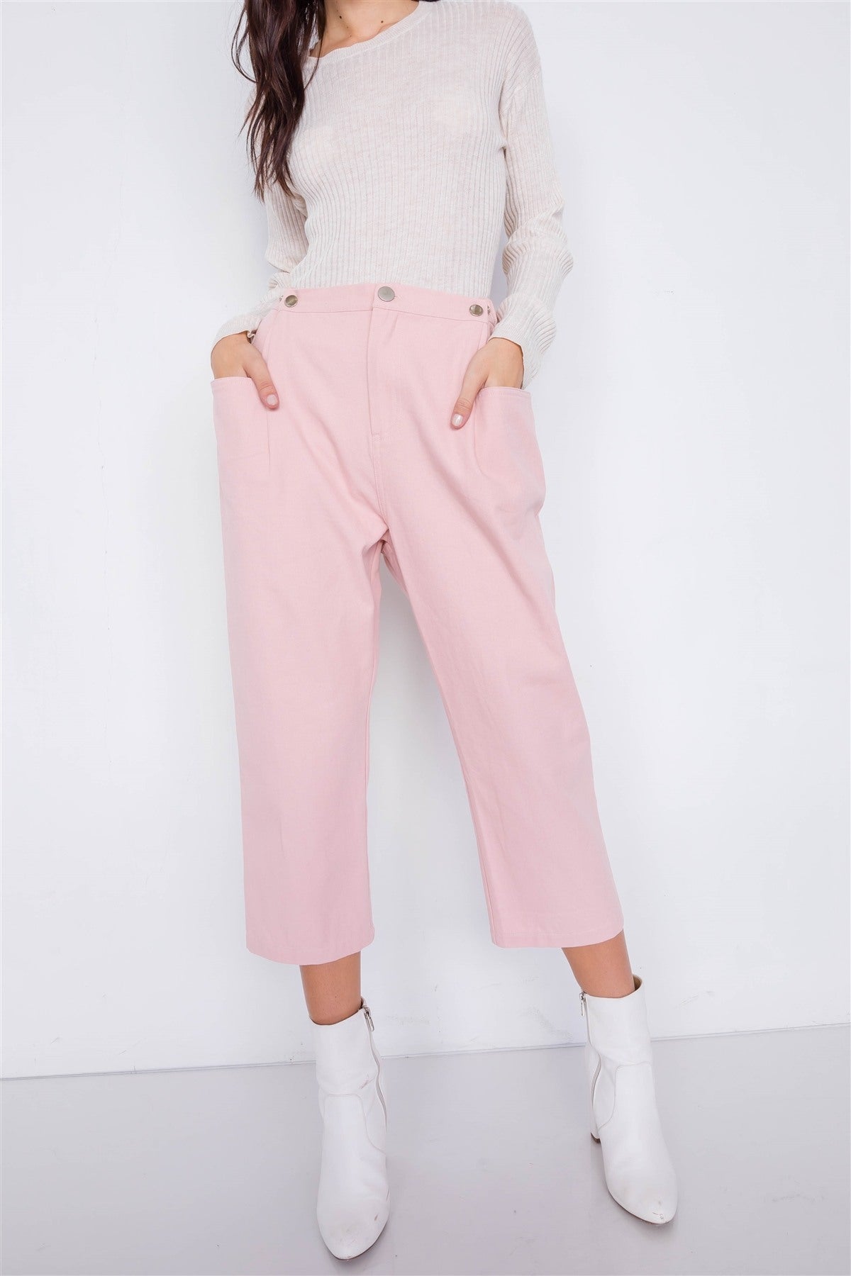 Pantalones de cintura con broche ajustable y pierna ancha con tobillo liso y elegante en colores pastel