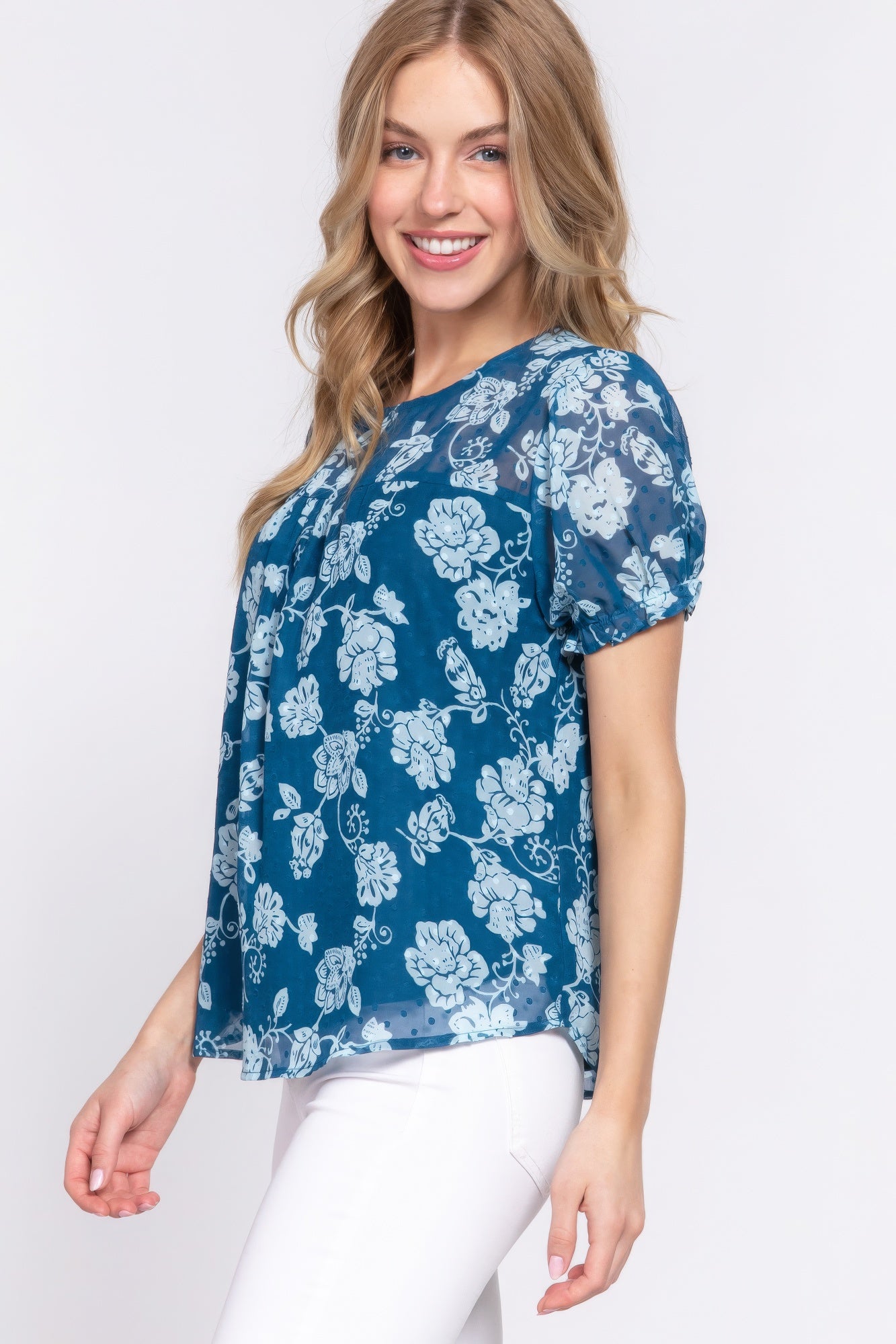 Blusa corta con lunares y clip con estampado Slv