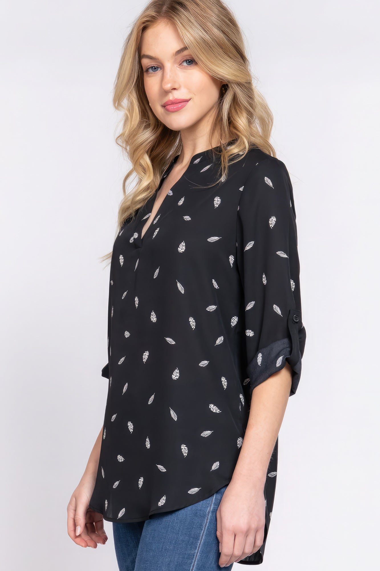 3/4 Roll Up Slv V-neck Print Blouse