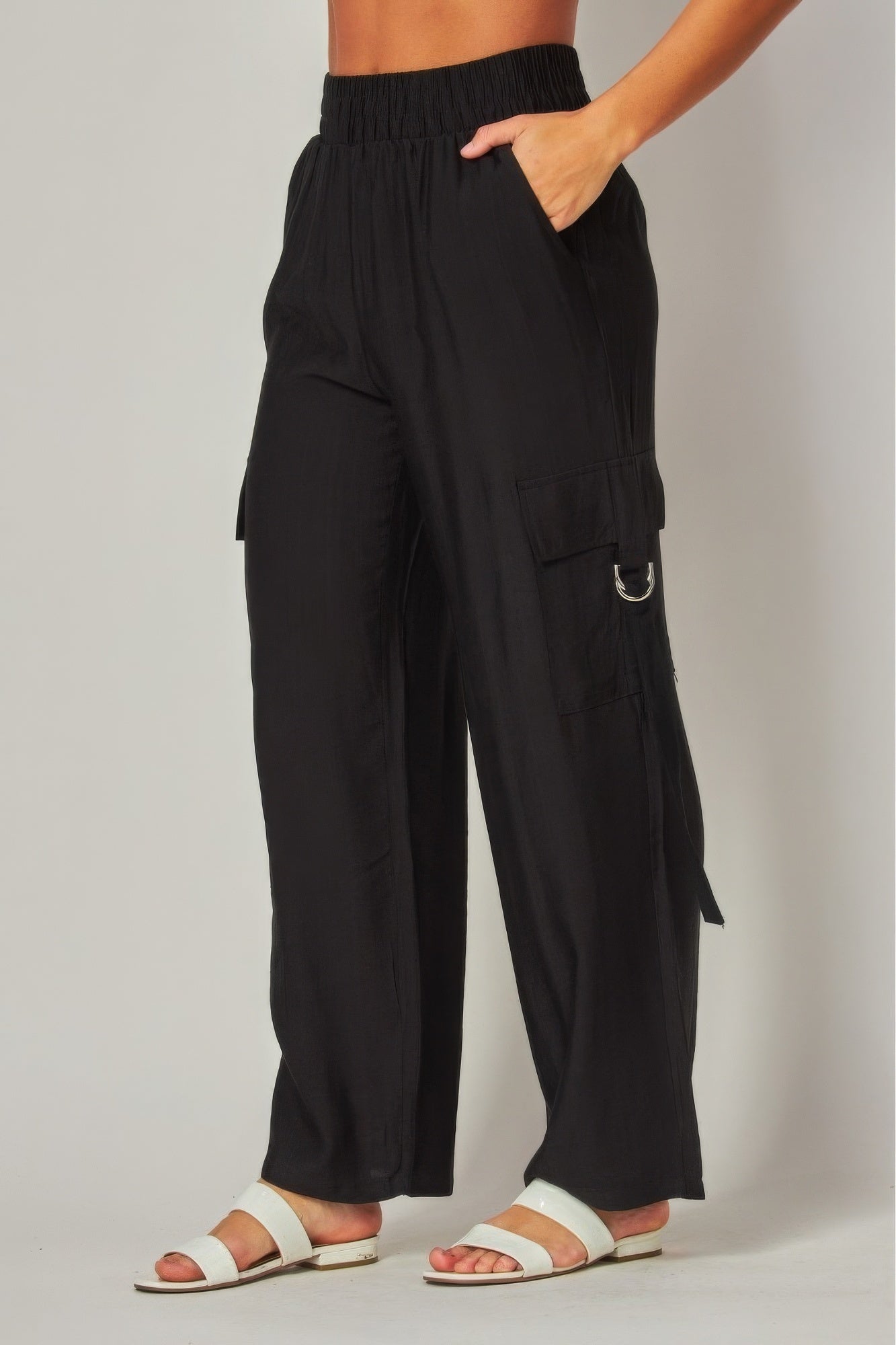 Pantalones cargo de lino con pernera ancha