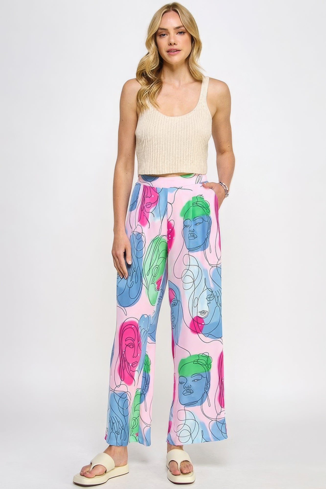 Pantalón ancho estampado con espalda elástica