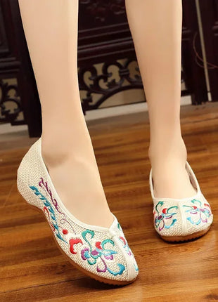 Chinese Embroidery Women Shoes Elegant