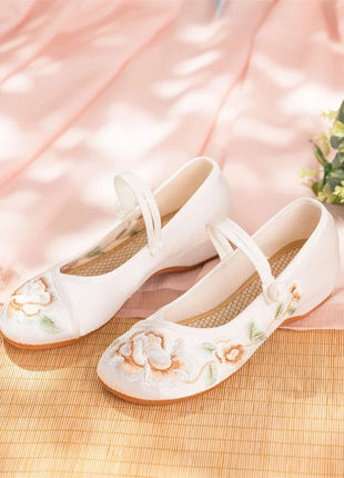 Chinese Embroidery Women Shoes Elegant