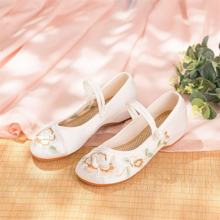 Chinese Embroidery Women Shoes Elegant