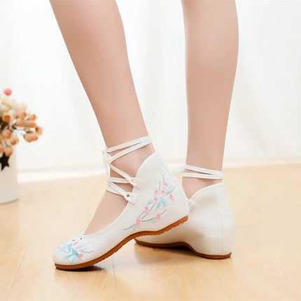 Chinese Embroidery Women Shoes Elegant