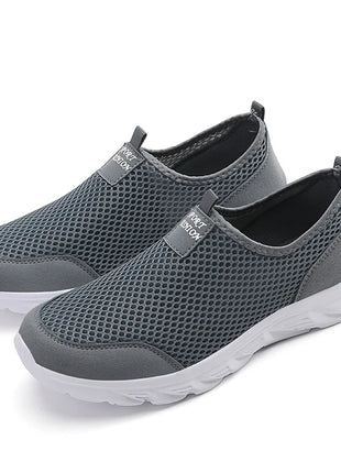 Lightweight Men Casual Shoes Breathable Slip on Male Casual Sneakers Anti-slip Men's Flats Outdoor Walking Shoes Size ds