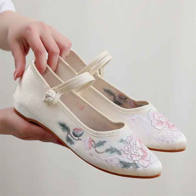 Zapatos elegantes de mujer con bordado chino