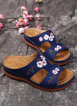 Women Slippers Embroider Flowers Leather Woman Sandals Light Casual Wedges