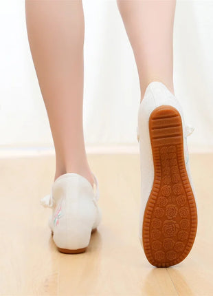 Chinese Embroidery Women Shoes Elegant