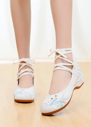 Embroidery Women Shoes, Vintage Woman Sneakers