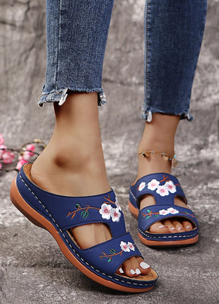Women Slippers Embroider Flowers Leather Woman Sandals Light Casual Wedges