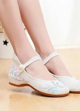 Embroidery Women Shoes, Vintage Woman Sneakers