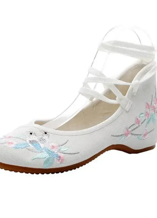 Chinese Embroidery Women Shoes Elegant