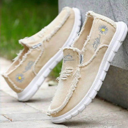 Women's shoes Daisy embroidery, casual sneaker - MimiStylez