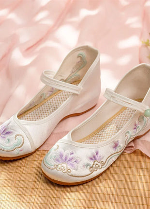 Chinese Embroidery Women Shoes Elegant