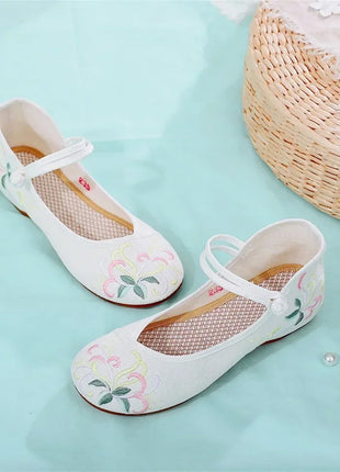 Chinese Embroidery Women Shoes Elegant