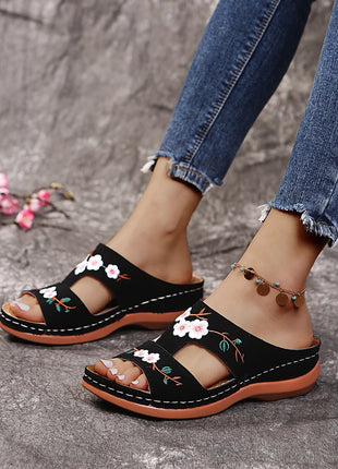 Women Slippers Embroider Flowers Leather Woman Sandals Light Casual Wedges