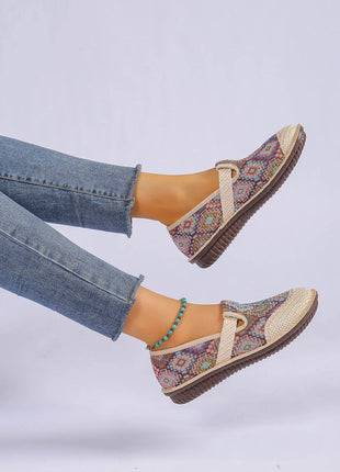 Women's shoes casual sneaker, Soft Sole Lightweight Slip On Casual Shoes - MimiStylez