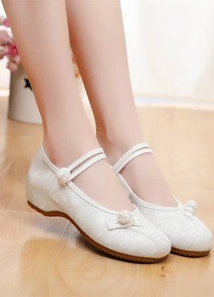 Chinese Embroidery Women Shoes Elegant