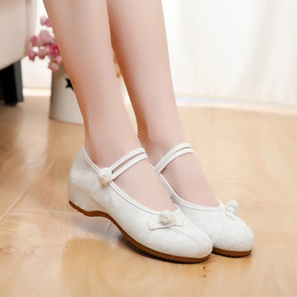 Chinese Embroidery Women Shoes Elegant