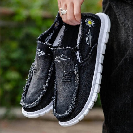 Women's shoes Daisy embroidery, casual sneaker - MimiStylez