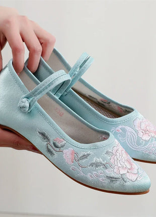 Chinese Embroidery Women Shoes Elegant
