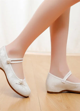 Chinese Embroidery Women Shoes Elegant