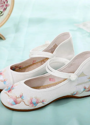 Chinese Embroidery Women Shoes Elegant