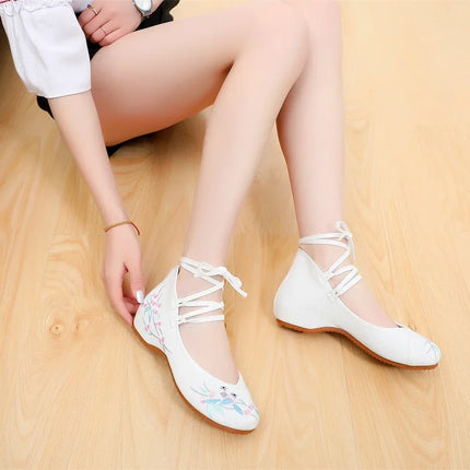Chinese Embroidery Women Shoes Elegant