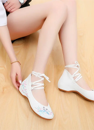 Embroidery Women Shoes, Vintage Woman Sneakers