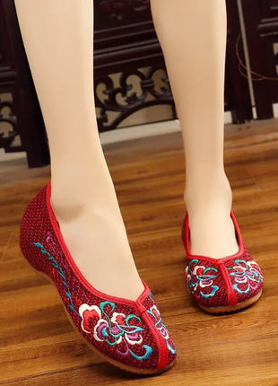 Chinese Embroidery Women Shoes Elegant