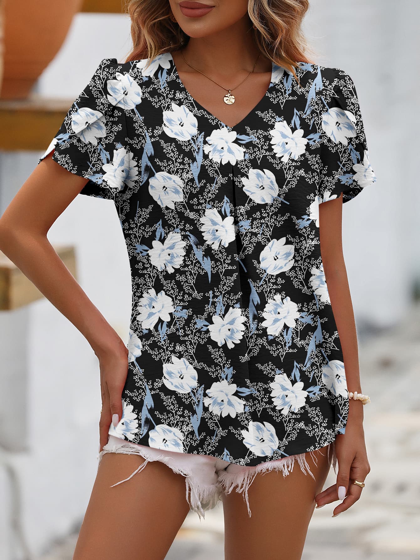 Ruche V-Neck Petal Sleeve Top