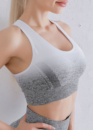 c09263330f1e45ad8ef551d0ee798403-Max