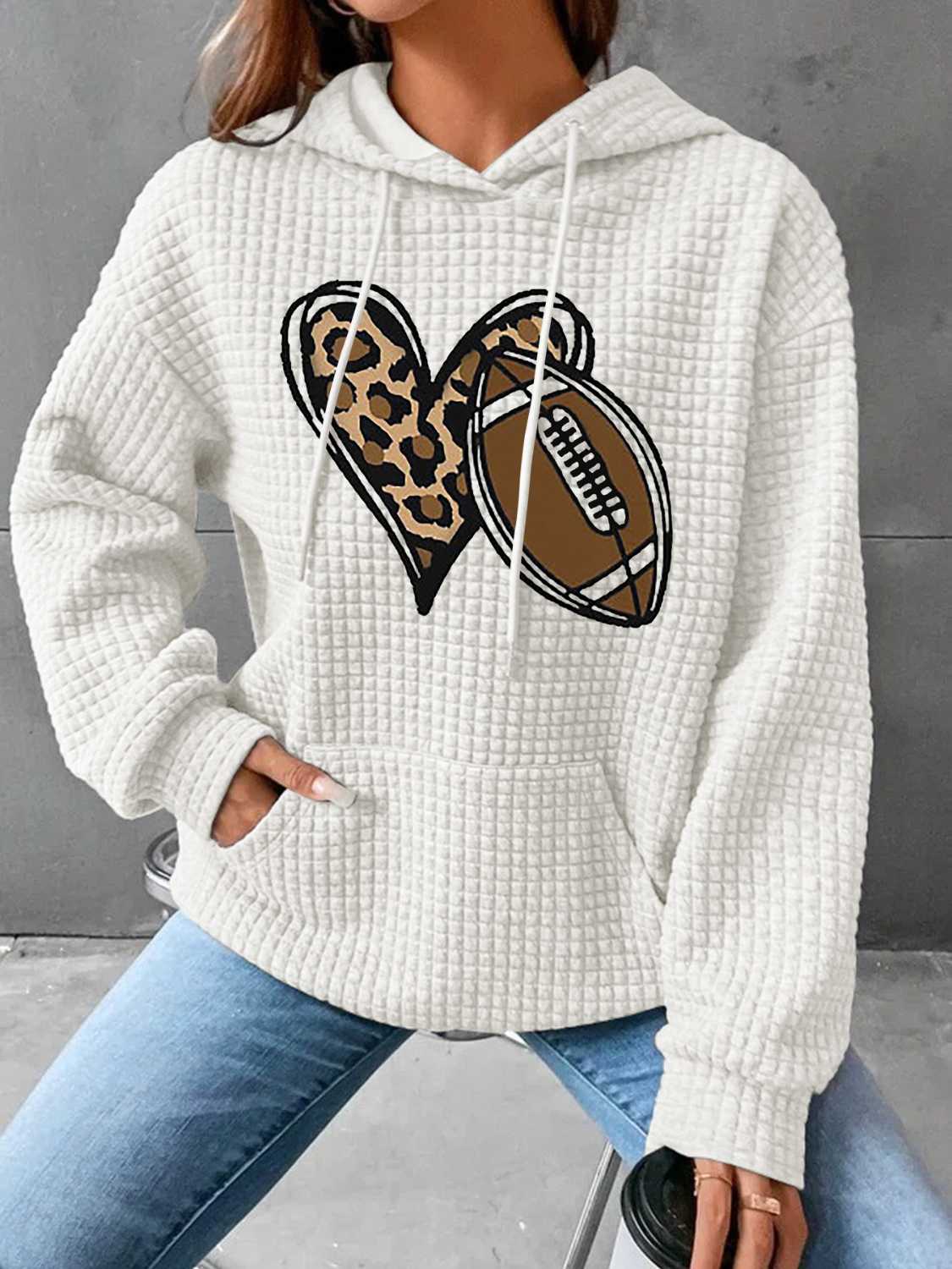 Sudadera con capucha y gráfico de corazón y fútbol