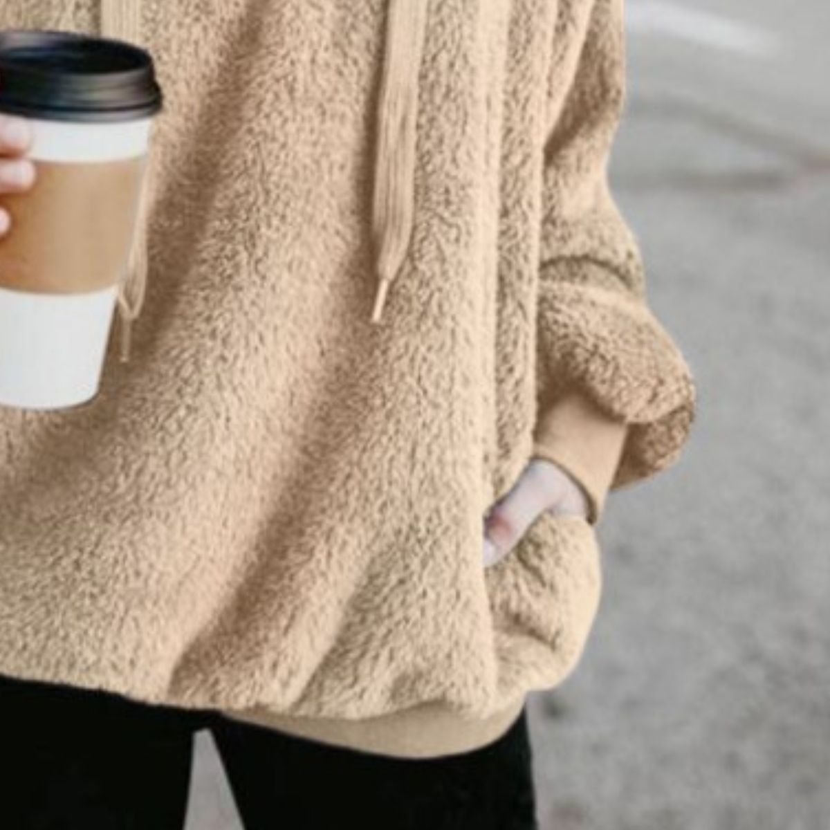 Sudadera con capucha tipo peluche con cordón y cremallera de un cuarto de tamaño completo