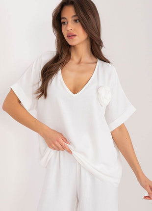 Oversize V-Neck Blouse with Short Sleeves – Casual Elegance - MimiStylez