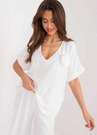 Oversize V-Neck Blouse with Short Sleeves – Casual Elegance - MimiStylez