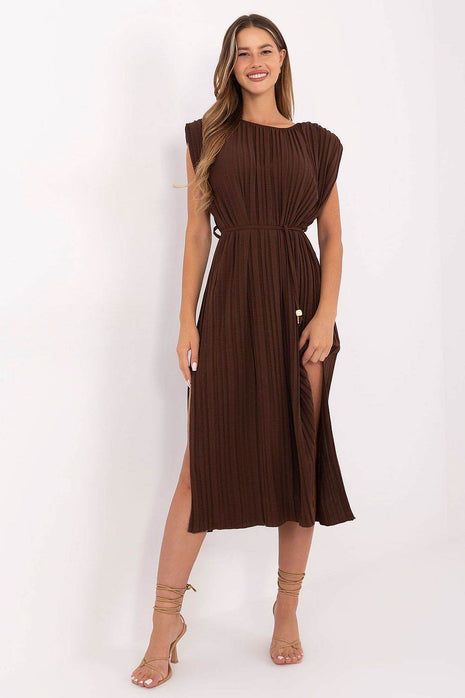 Summer Pleated Midi Dress with Sleeveless Design and Waist Tie - MimiStylez