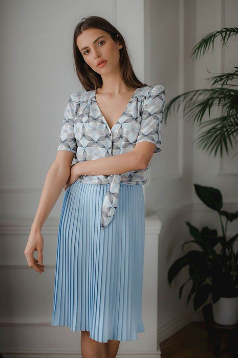 Patterned Short Shirt with Heart Neckline & Tie Front - MimiStylez