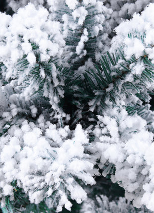 6FT Pre Lit Flocked Christmas Tree - 550 Lights Warm, 8 Patterns, 928 Branches, Automatic Tree Structure