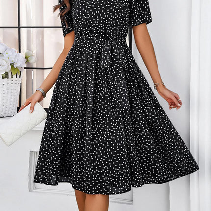Vestido estampado de manga corta con cuello redondo