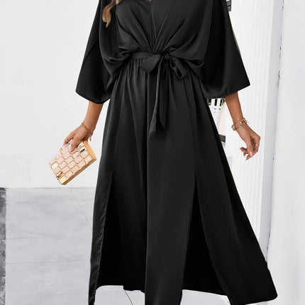 Vestido de manga tres cuartos con cuello en V y abertura anudada