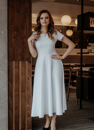 Elegant Long Dress with Flared Bottom & Easy Zipper Closure - MimiStylez