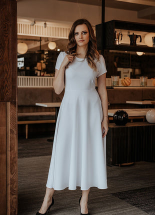 Elegant Long Dress with Flared Bottom & Easy Zipper Closure - MimiStylez