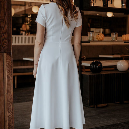 Elegant Long Dress with Flared Bottom & Easy Zipper Closure - MimiStylez